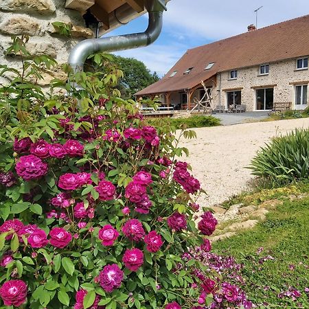 Bed and Breakfast Le Pre De La Rue Bouesse Exterior foto