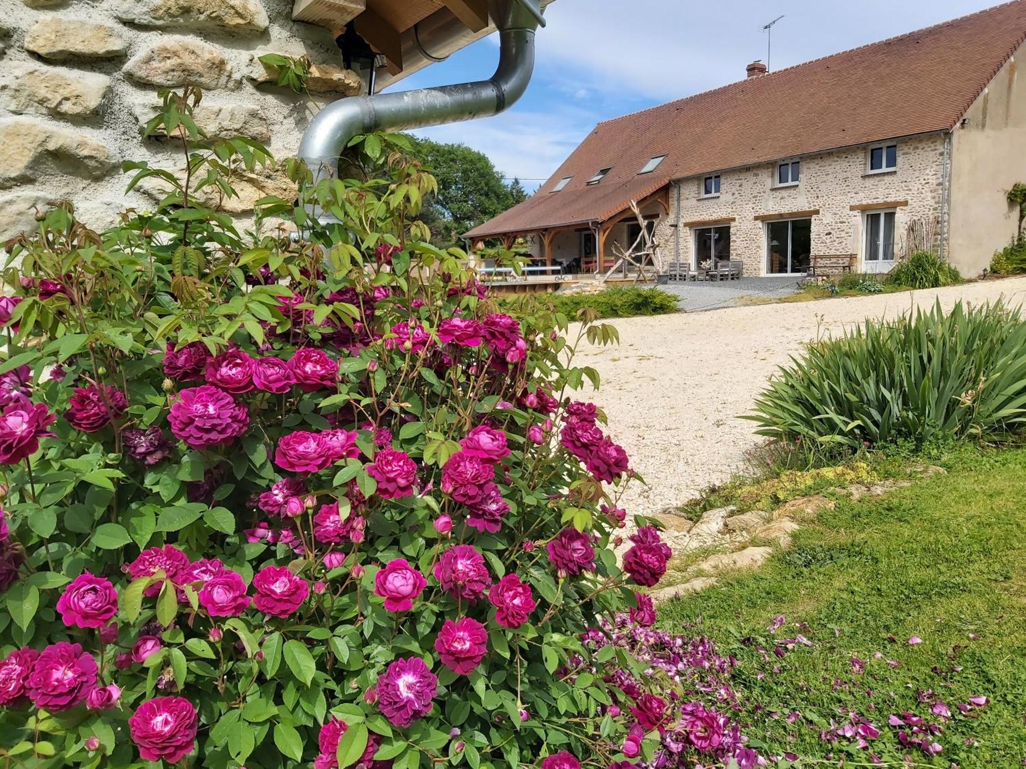 Bed and Breakfast Le Pre De La Rue Bouesse Exterior foto